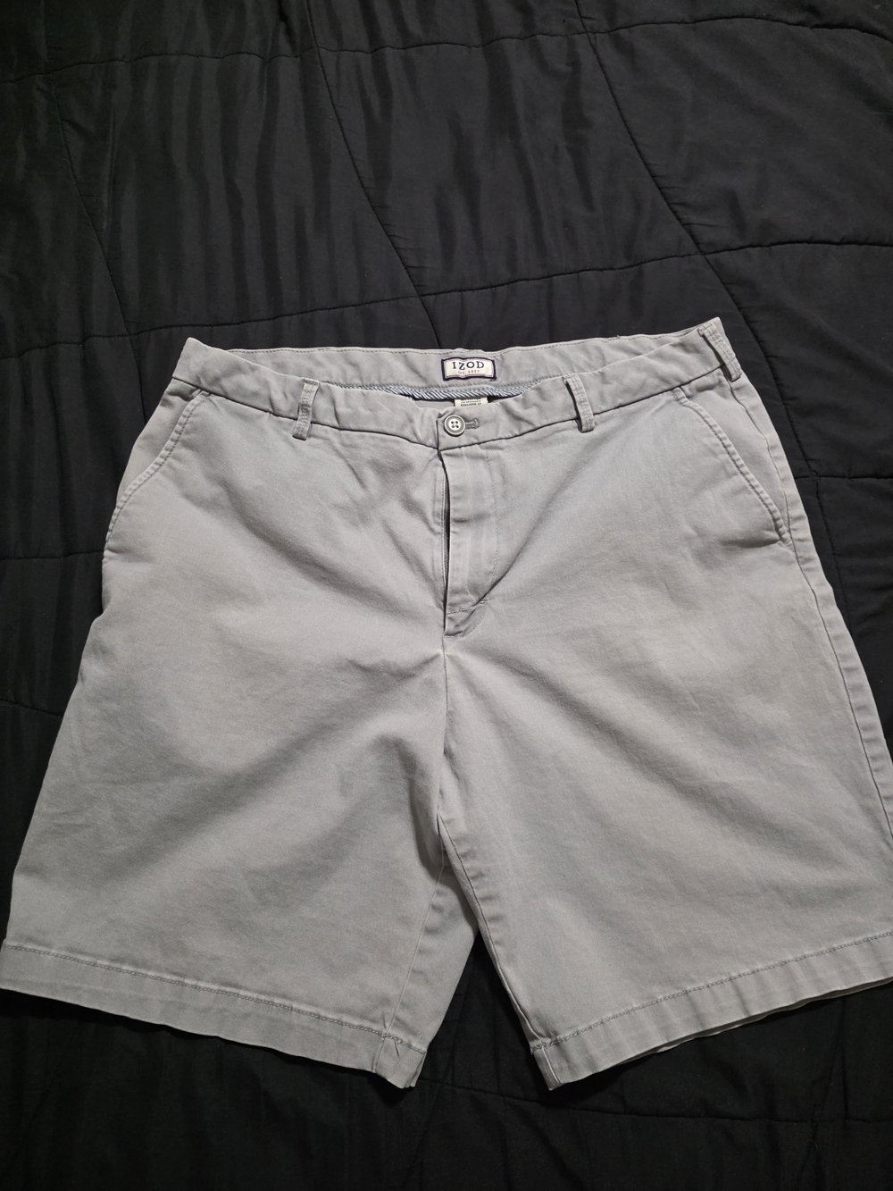Izod Men's Light Gray Flat Front Chino Shorts